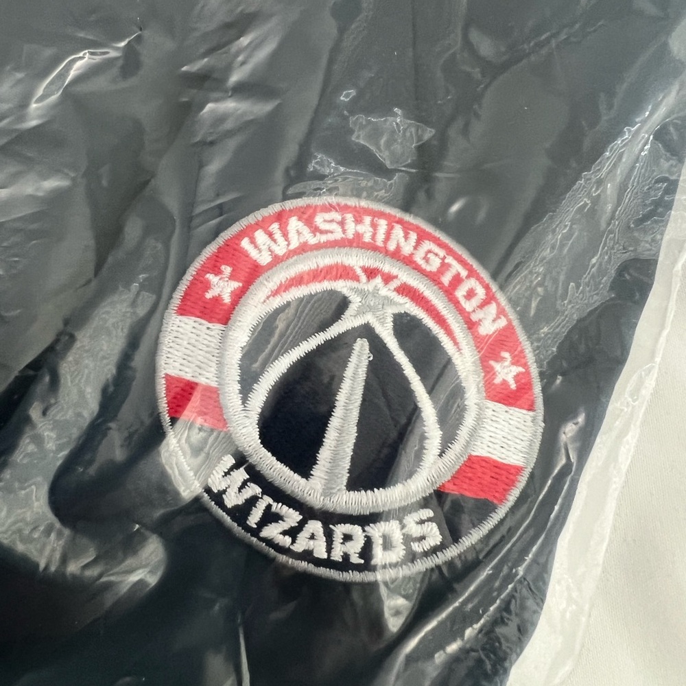 Women's Washington Wizards Columbia Windbreaker Full-Zip Jacket - Size Large - Picture 4 of 4